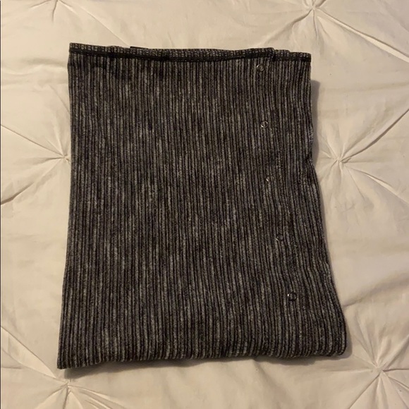 SOLD!!! LULU LEMON SCARF - Picture 1 of 1